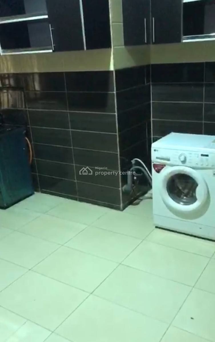 Furnished 3 Bedrooms Apartment, 1st Ugbor, By Choice Gate Area.gra, Benin, Oredo, Edo, Flat / Apartment for Rent