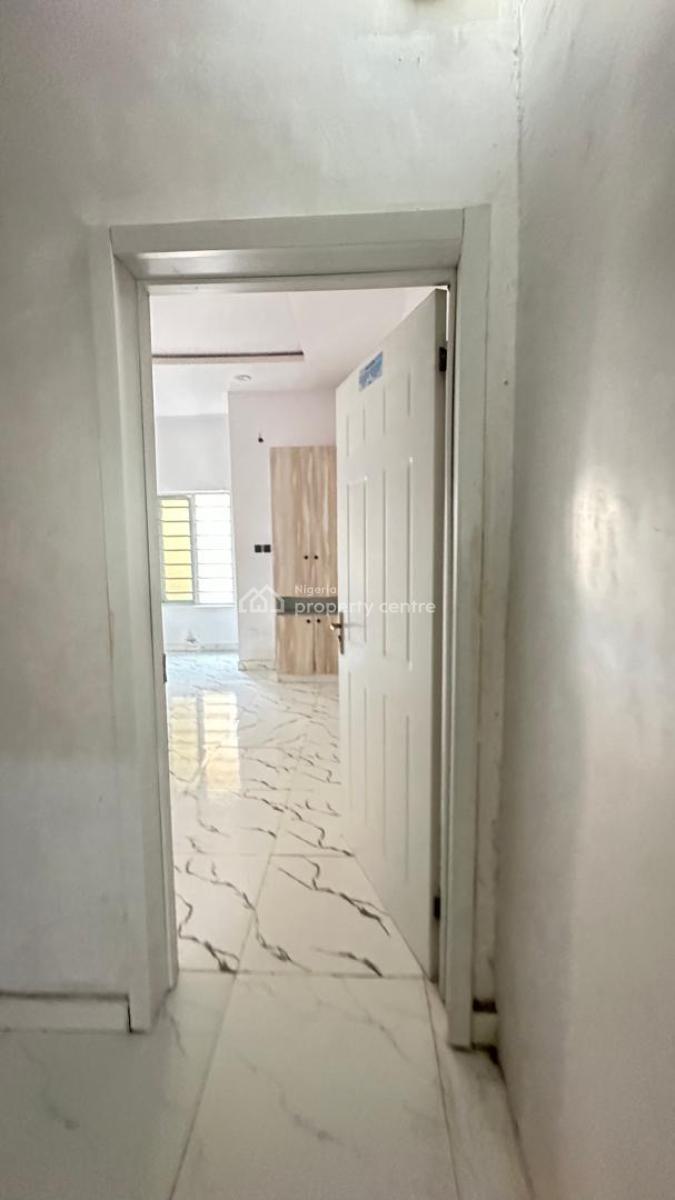Self Contain, Chevy View Estate, Lekki Expressway, Lekki, Lagos, Self Contain (single Rooms) for Rent