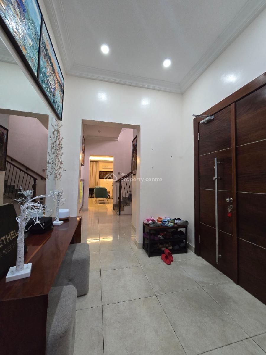 Six(6) Bedroom House with an Attic, Lekki, Lagos, Detached Duplex for Sale
