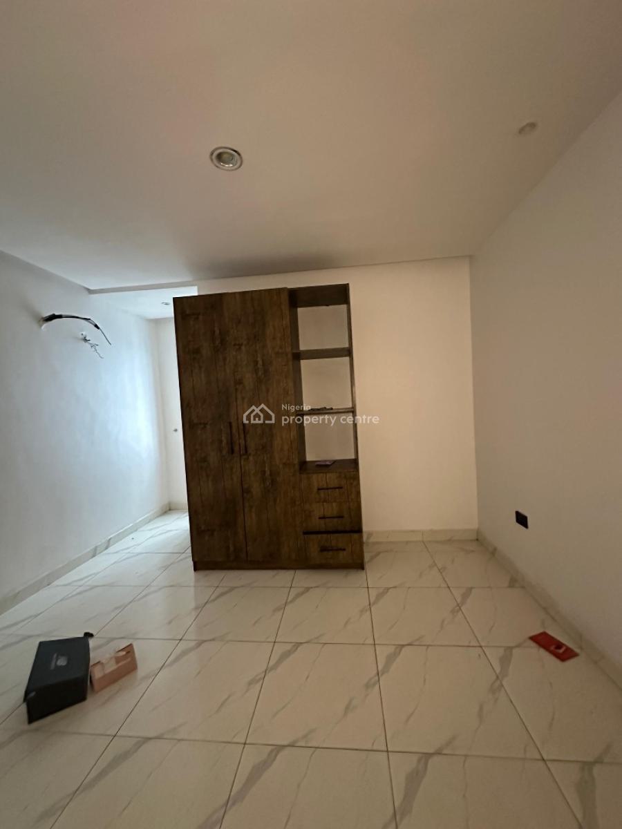 Unfurnished 2 Bedroom Apartment with Swimming Pool, Ologolo, Lekki, Lagos, Flat / Apartment for Sale