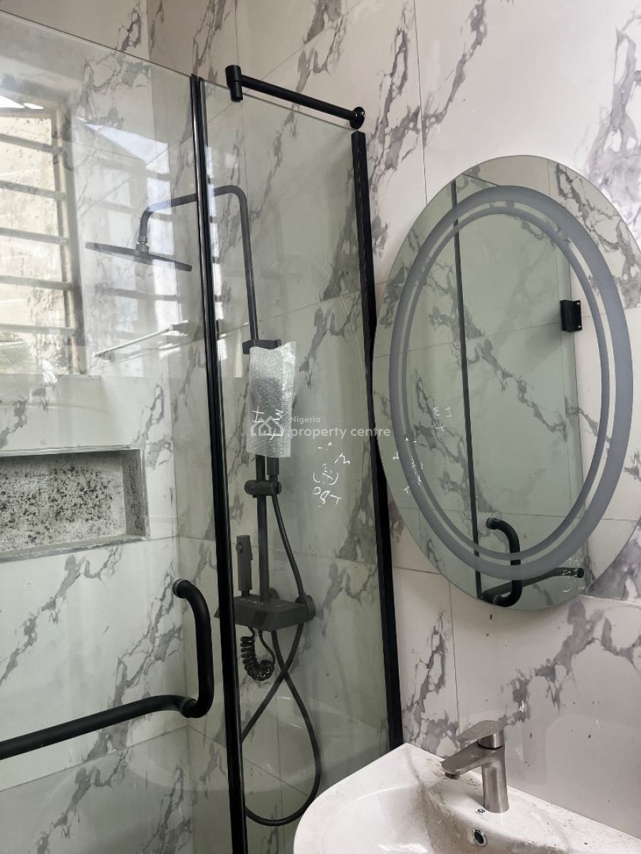 Luxury Block of 1 Unit of 3 Bedroom, Off Admiralty Road, Lekki Phase 1, Lekki, Lagos, Flat / Apartment for Sale
