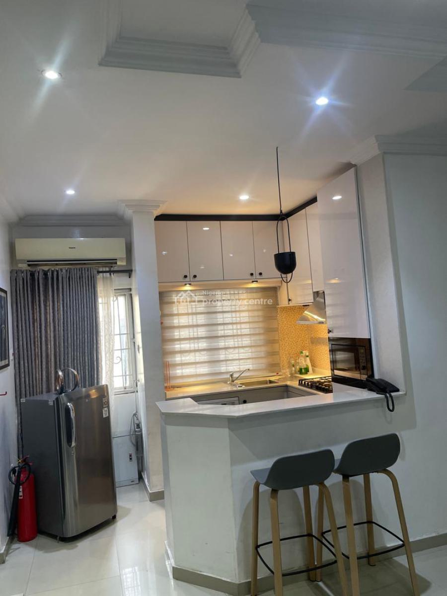 Leisure Cozy 2 Bedroom Apartment, Gbagada, Lagos, Flat / Apartment Short Let