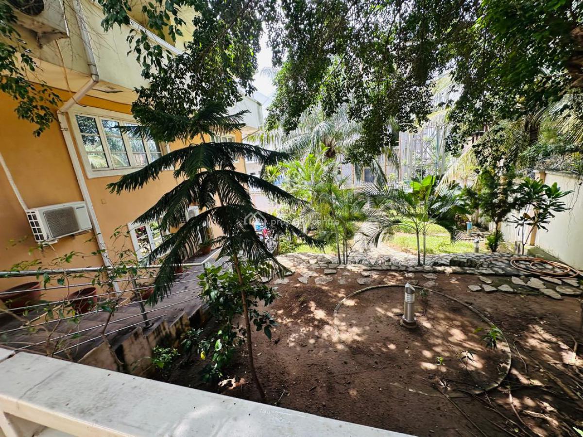 Standard 6 Bedroom Fully Detached Duplex,2 Rooms Bq,pool,garden,c of O, Asokoro District, Abuja, Detached Duplex for Sale
