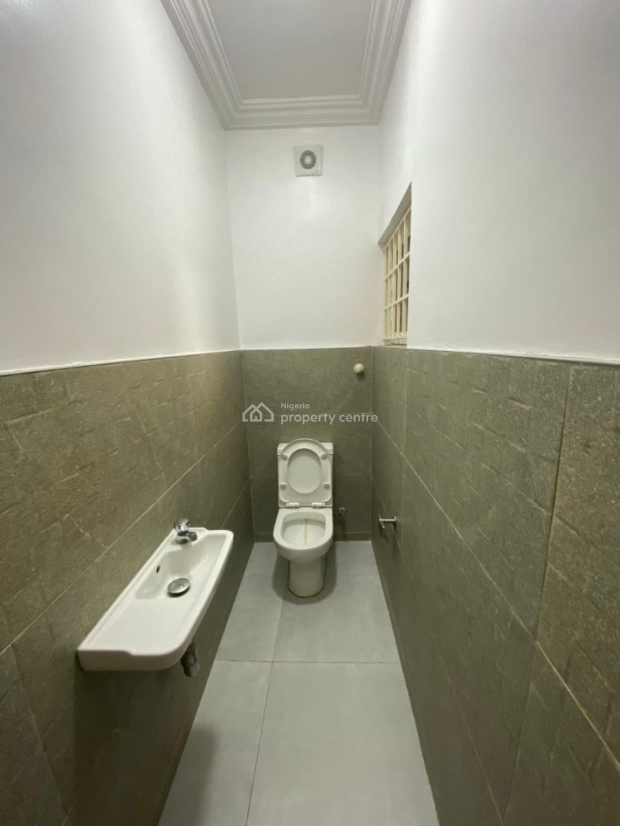 Well Finished Serviced 4 Bedroom Townhouse with a Room Bq, Lekki Phase 1, Lekki, Lagos, Terraced Duplex for Rent