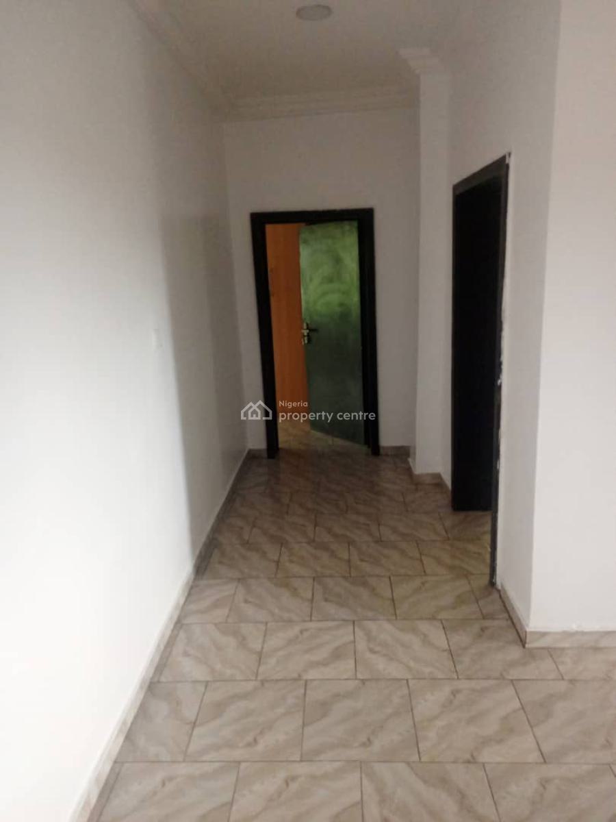 Spacious 2 Bedrooms Serviced Flat Apartment, Paradise 3 Estate Chevron Drive Opposite Ebano Supermarket, Lekki, Lagos, Flat / Apartment for Rent