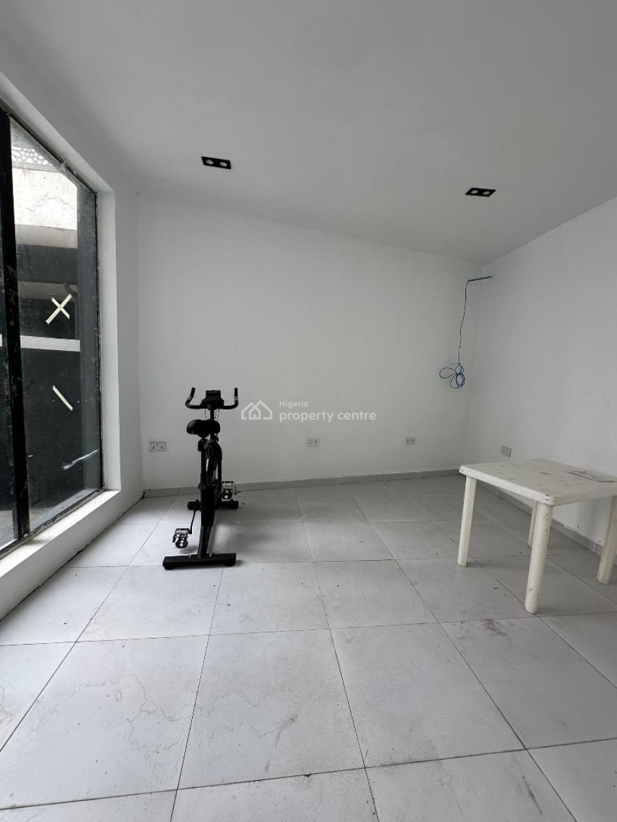 Cozy 2 Bedroom Apartment with Swimming Pool & Gym, Ologolo, Lekki, Lagos, Flat / Apartment for Sale