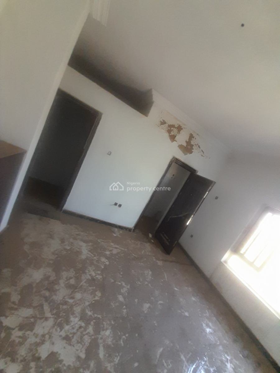 Standard Selfcon Block of Flat on a Tarred Road, Fo1 Layout, Kubwa, Abuja, Flat / Apartment for Rent