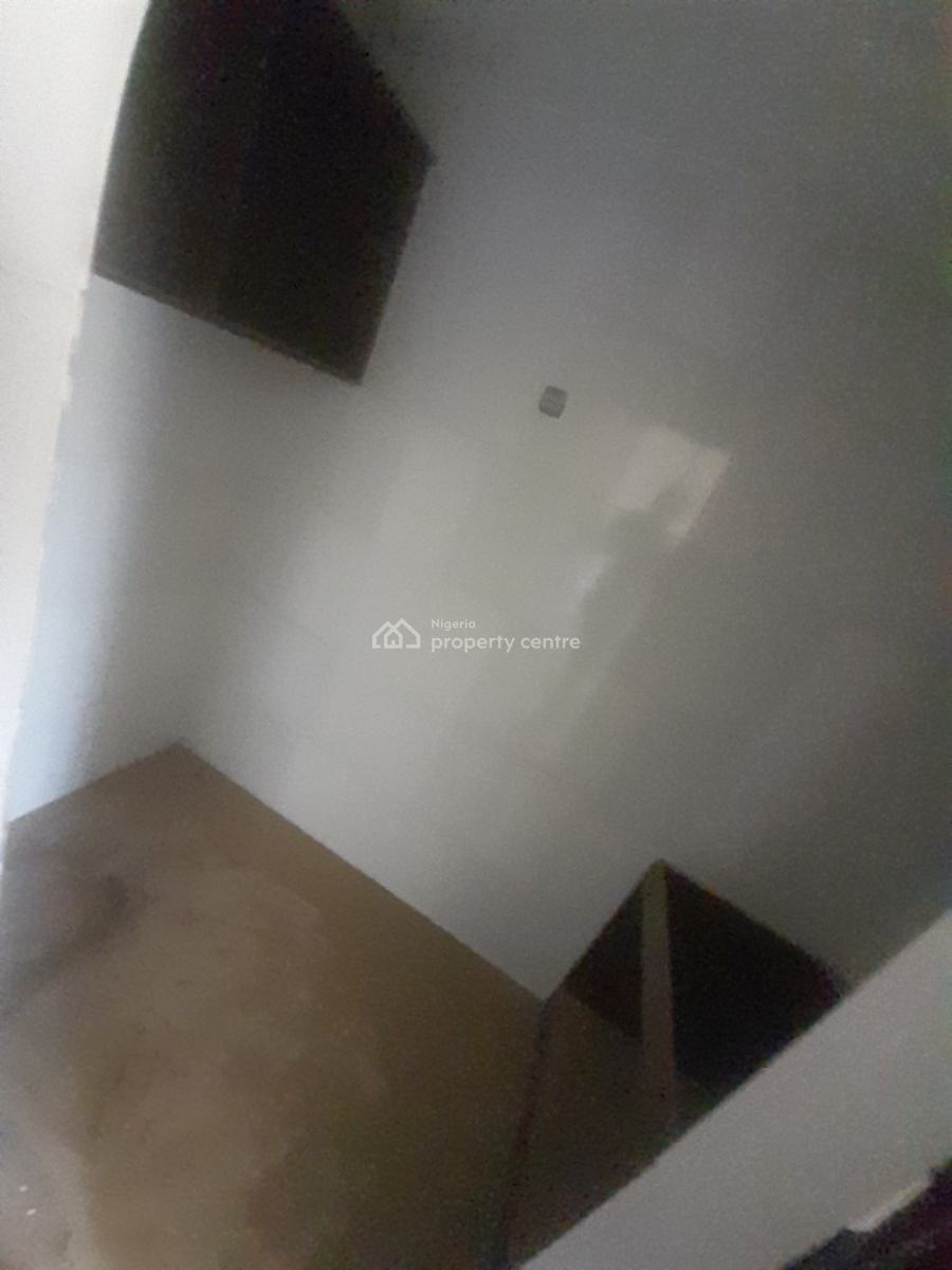 Standard Selfcon Block of Flat on a Tarred Road, Fo1 Layout, Kubwa, Abuja, Flat / Apartment for Rent