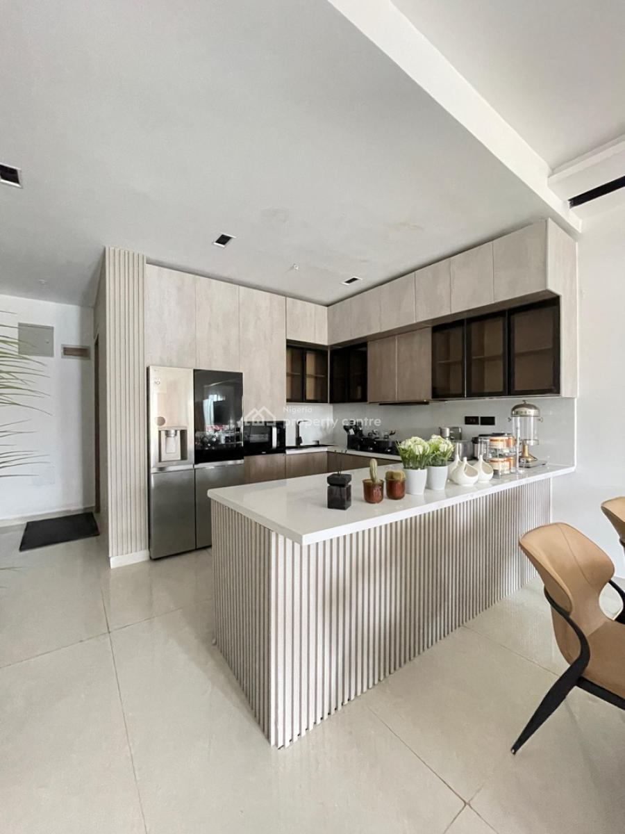 2 Bedroom with Pool, Gym, Lekki Phase 1, Lekki, Lagos, Flat / Apartment for Sale