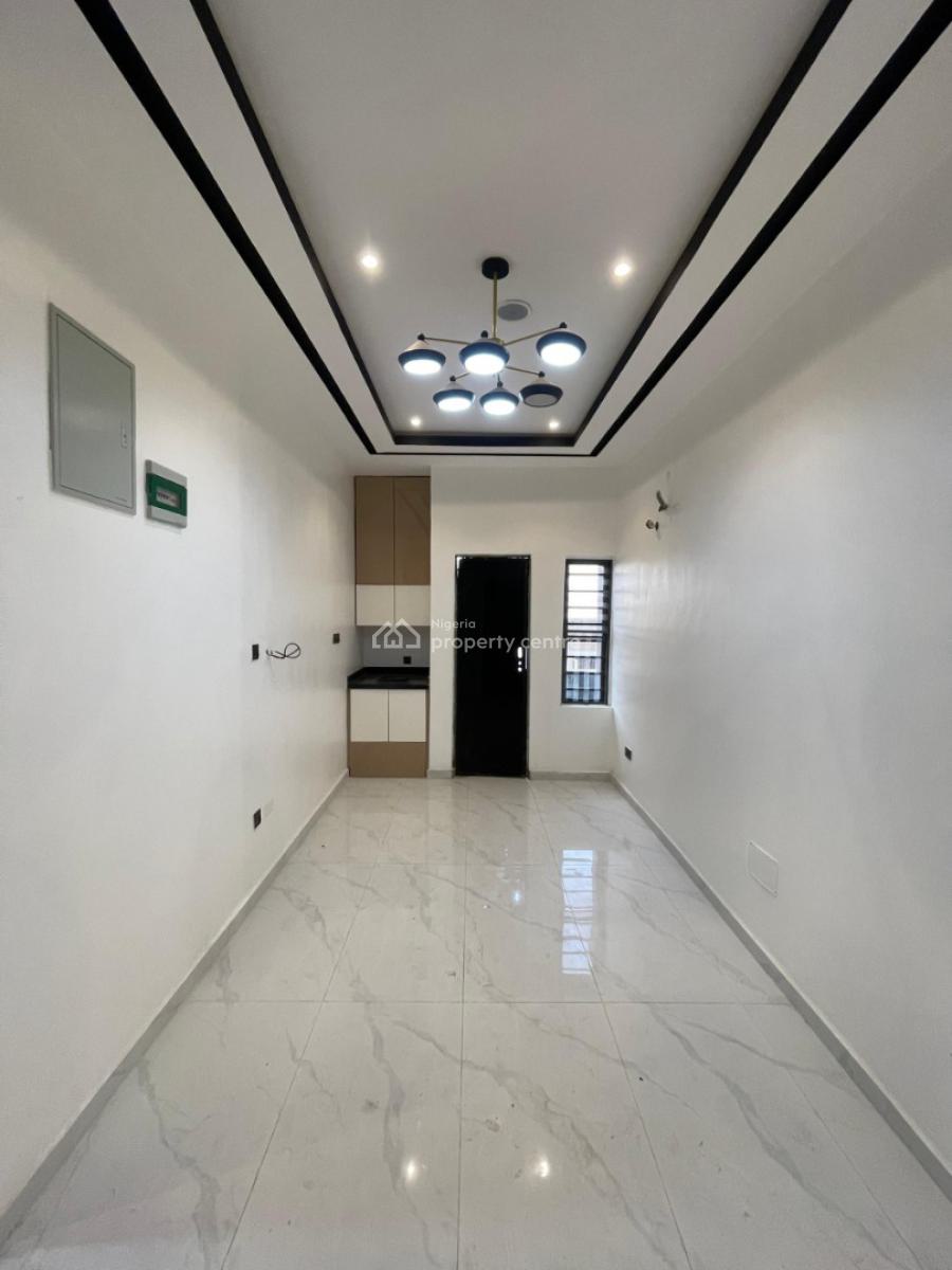 Elegant 6 Bedroom Fully Detached Duplex with Bq in a Secured Estate, Chevron, Ibeju Lekki, Lagos, Detached Duplex for Sale
