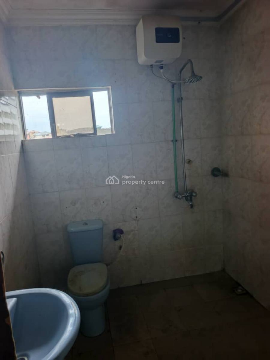 Well Renovated 2 Bedroom Flat, Opposite Omole Phase 1, Ojodu, Lagos, Flat / Apartment for Rent