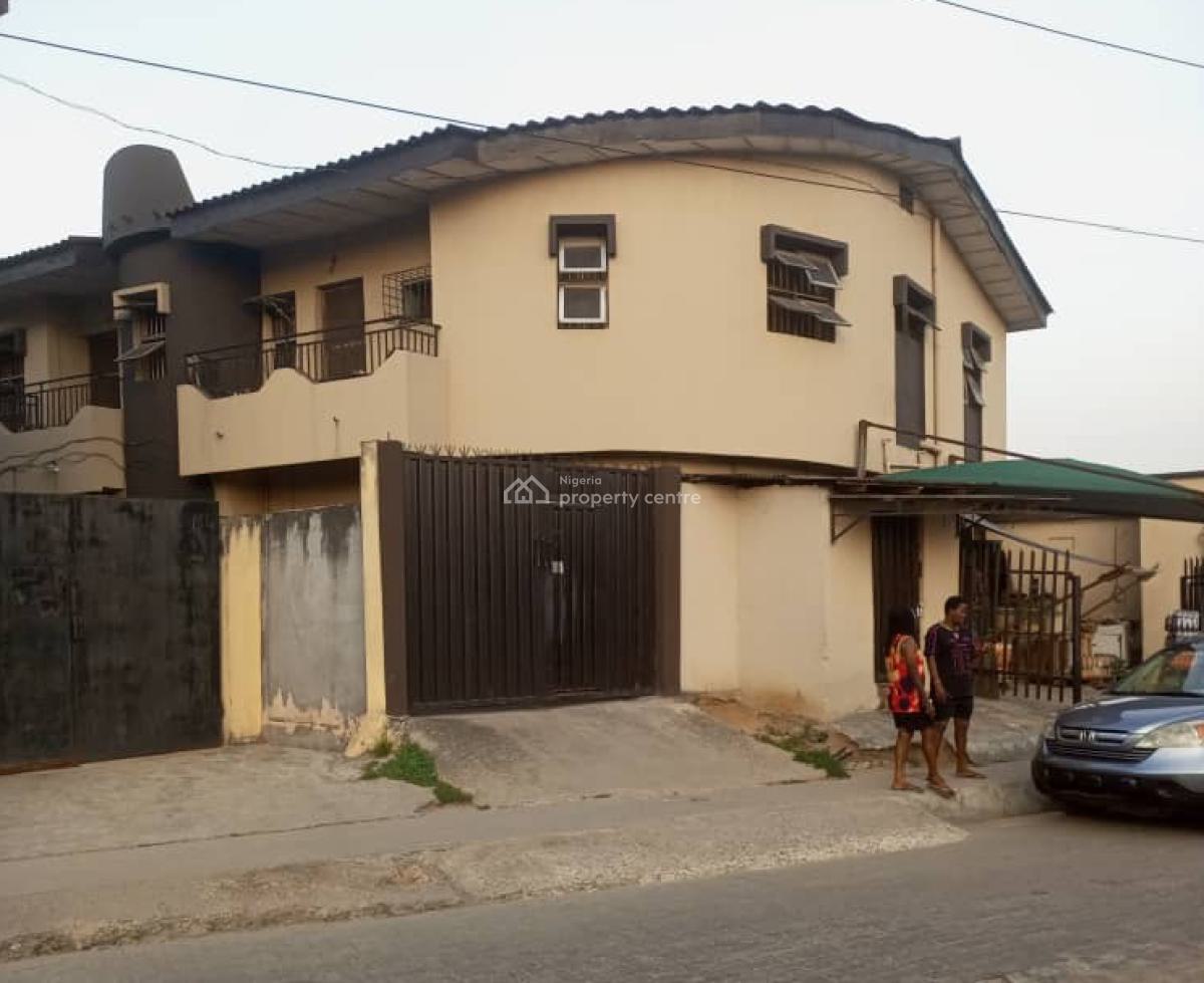 Solid and Strongly Built Cornerpiece Block of Flats, Oduduwa Road, Oworonshoki, Kosofe, Lagos, Block of Flats for Sale