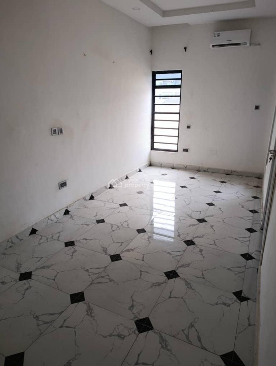 Luxury 2 Bedroom Apartment - Upstairs Available, Orchid// Conservation Road, Lekki Phase 2, Lekki, Lagos, Flat / Apartment for Rent
