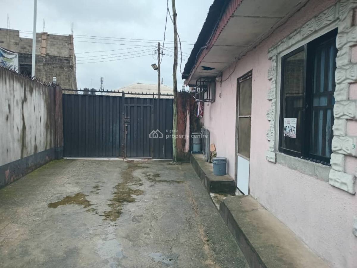 Standard Block of Flats with Shops on 580sqm of Land, Elekahia, Port Harcourt, Rivers, Block of Flats for Sale
