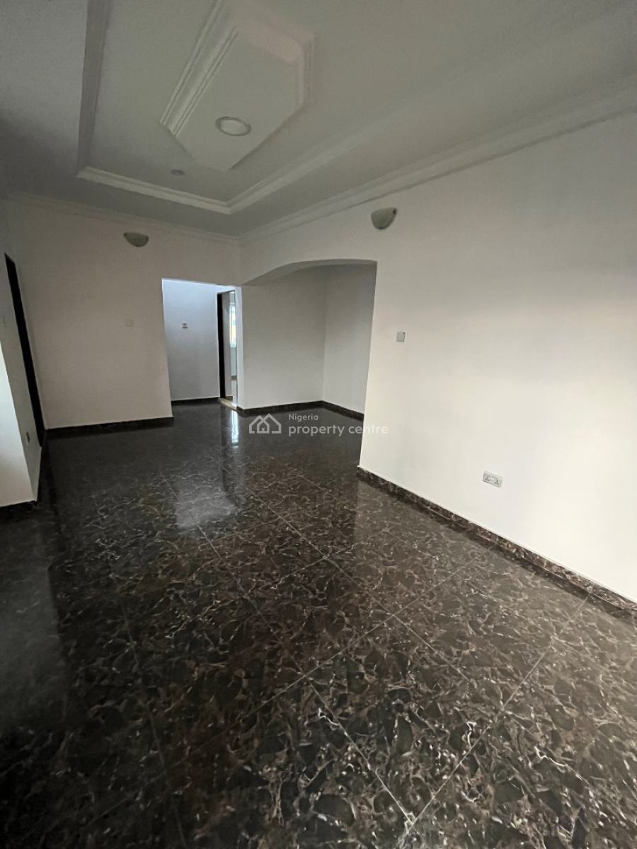 Beautiful 2 Bedroom Flat Upstairs, Mobil Road, Ilaje, Ajah, Lagos, Flat / Apartment for Rent
