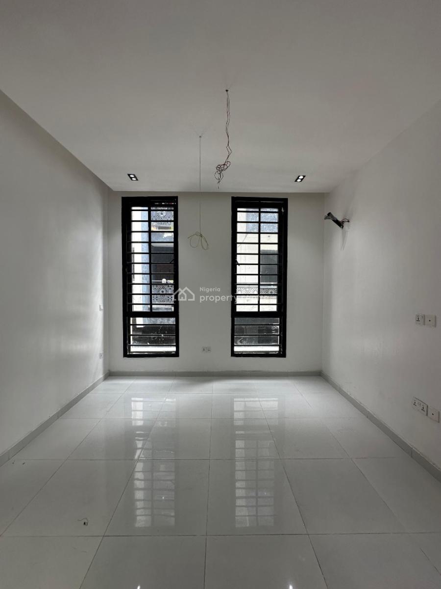 Luxury 2 Bedroom Flat with S/pool & Gym, Ologolo Lekki, Ologolo, Lekki, Lagos, Flat / Apartment for Sale