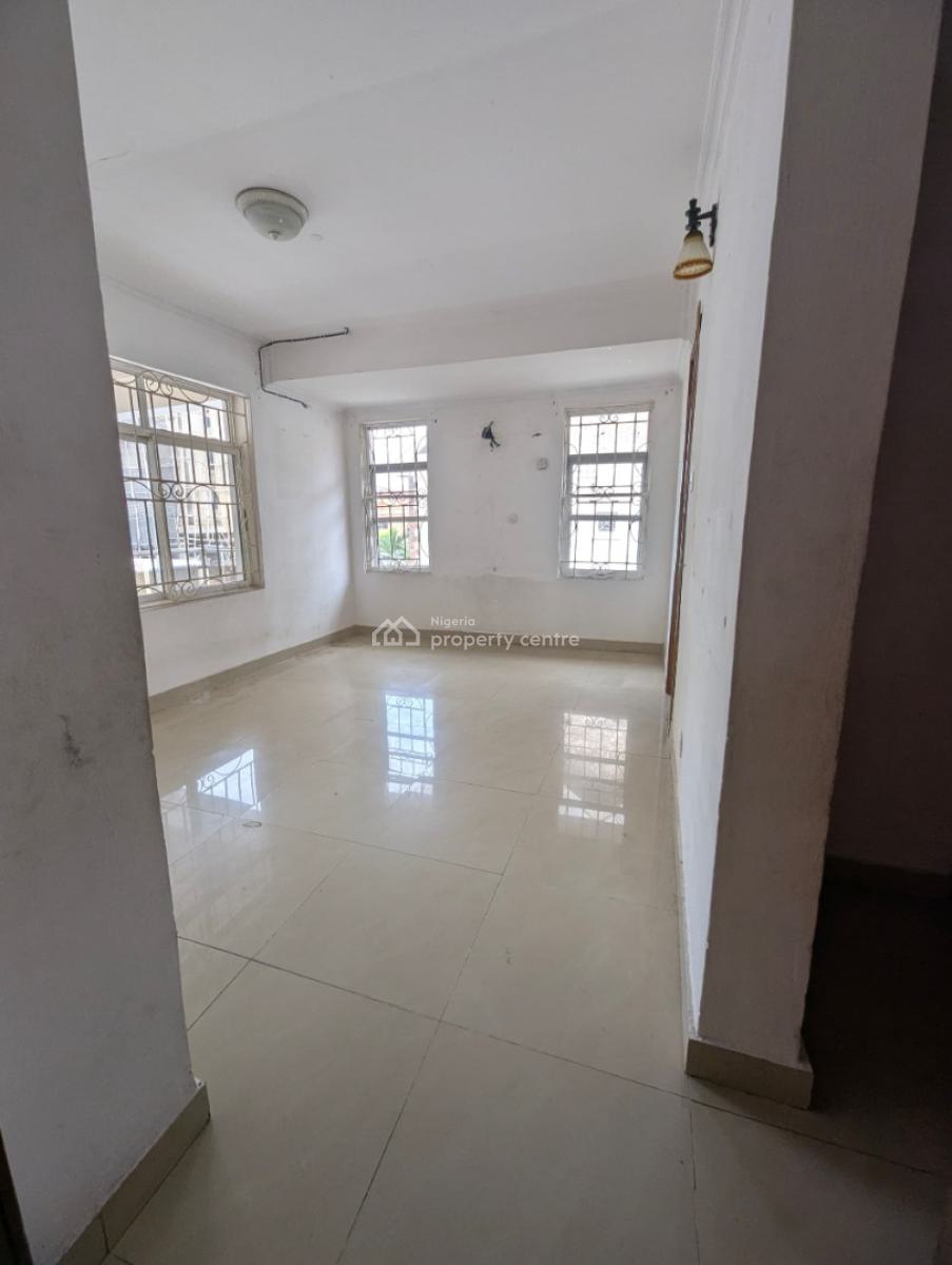 10 Room Duplex with Bq & Security Room (commercial Or Residential), Off Adebayo Doherty, Lekki Phase 1, Lekki, Lagos, Office Space for Rent