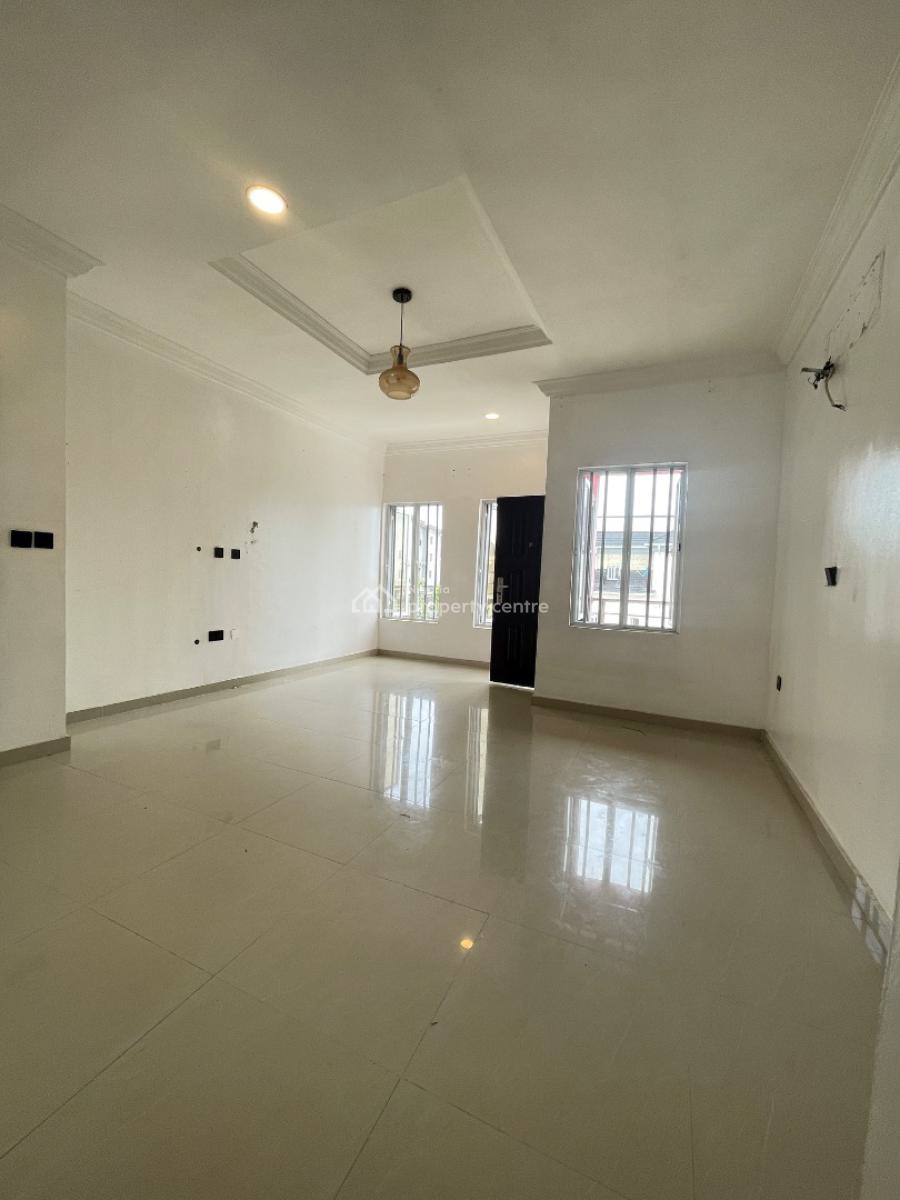 Masters Bedroom in a Shared Apartment, New Road Lekki, Lekki Expressway, Lekki, Lagos, Flat / Apartment for Rent