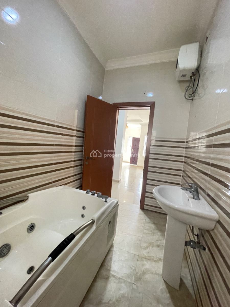 Masters Bedroom in a Shared Apartment, New Road Lekki, Lekki Expressway, Lekki, Lagos, Flat / Apartment for Rent