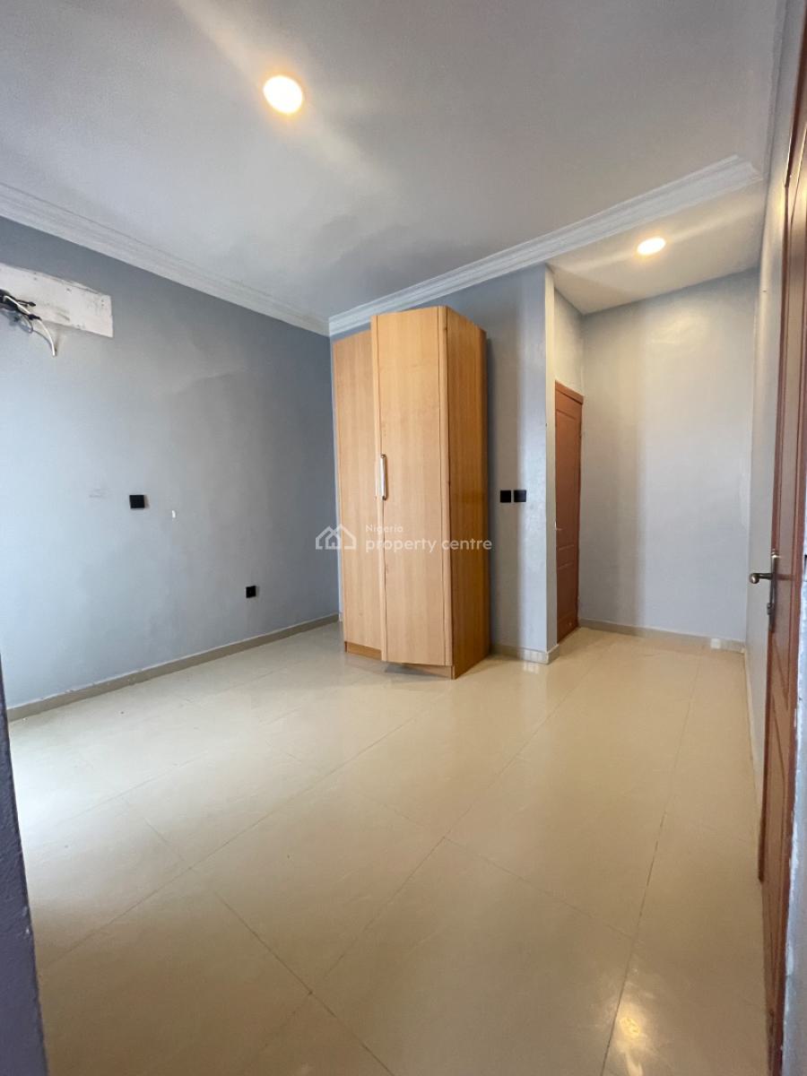 En-suite Bedroom in a Shared Apartment, New Road Lekki, Lekki, Lagos, Flat / Apartment for Rent