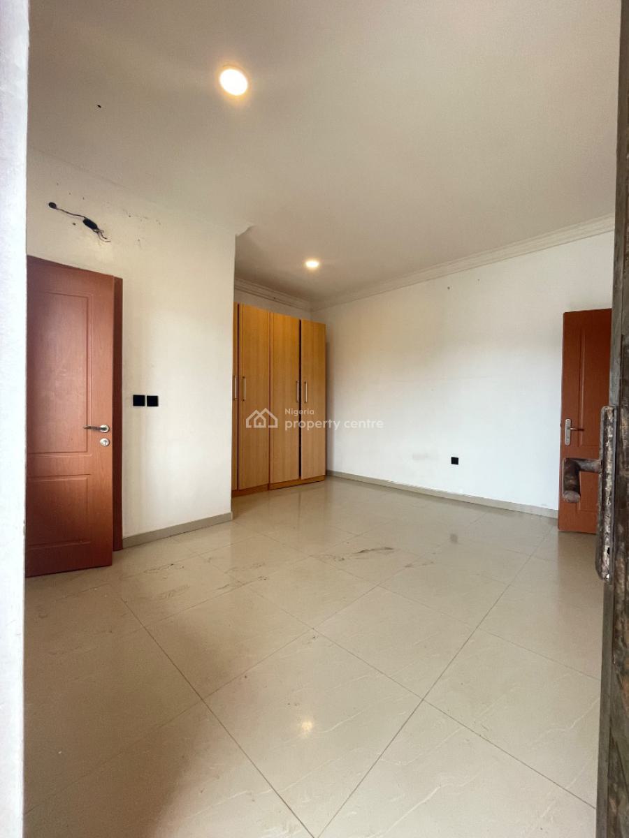 En-suite One Bedroom in a Shared Apartment, New Road Lekki, Lekki, Lagos, Flat / Apartment for Rent