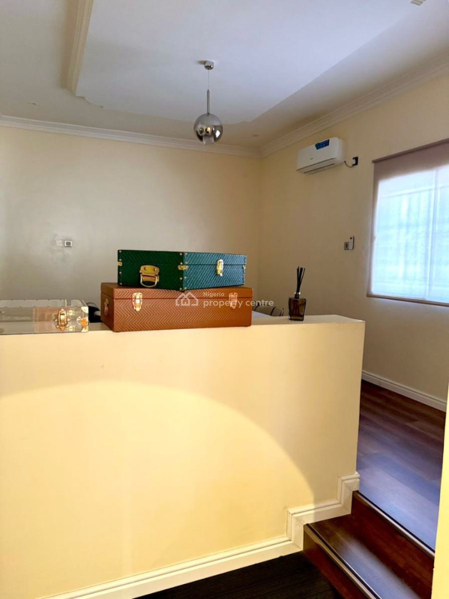 a Luxurious 2 Bedroom Apartment with Dazzling City View, Lekki Phase 1, Lekki, Lagos, Flat / Apartment Short Let