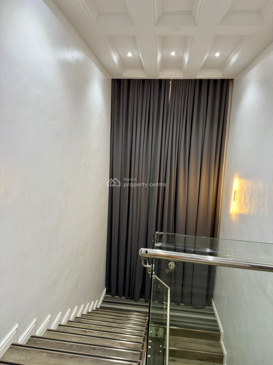 a Luxurious 2 Bedroom Apartment with Dazzling City View, Lekki Phase 1, Lekki, Lagos, Flat / Apartment Short Let