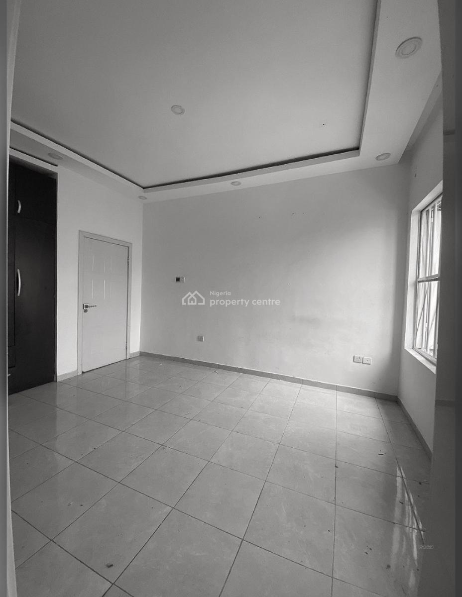 Beautiful Well Structured Semi Master Single Room in a Duplex Shared, Osapa, Lekki, Lagos, Self Contain (single Rooms) for Rent
