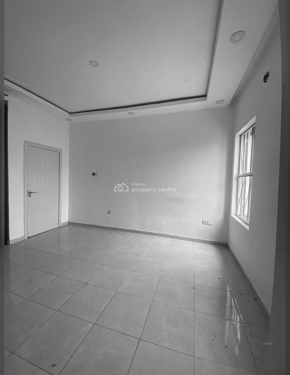 Beautiful Well Structured Semi Master Single Room in a Duplex Shared, Osapa, Lekki, Lagos, Self Contain (single Rooms) for Rent