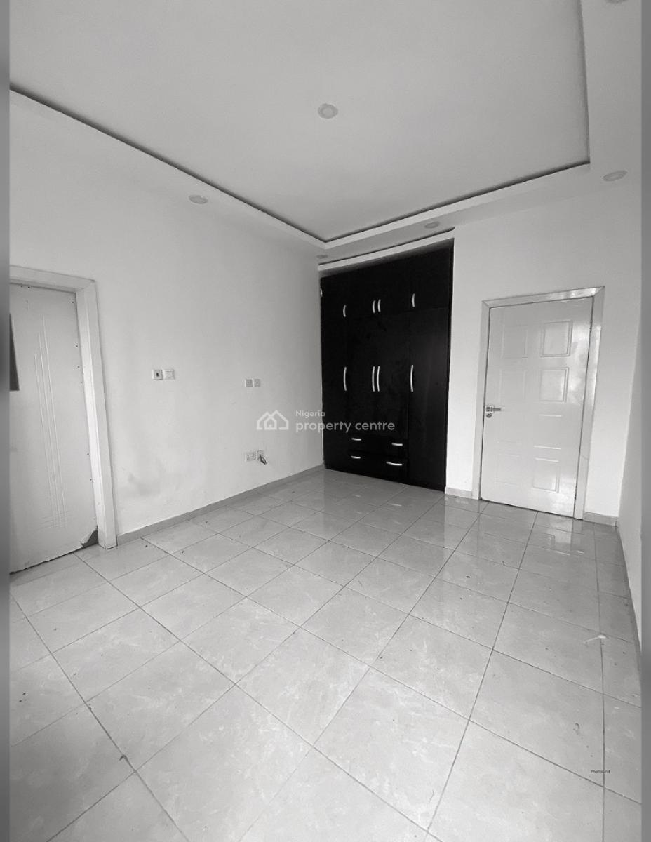 Beautiful Well Structured Semi Master Single Room in a Duplex Shared, Osapa, Lekki, Lagos, Self Contain (single Rooms) for Rent