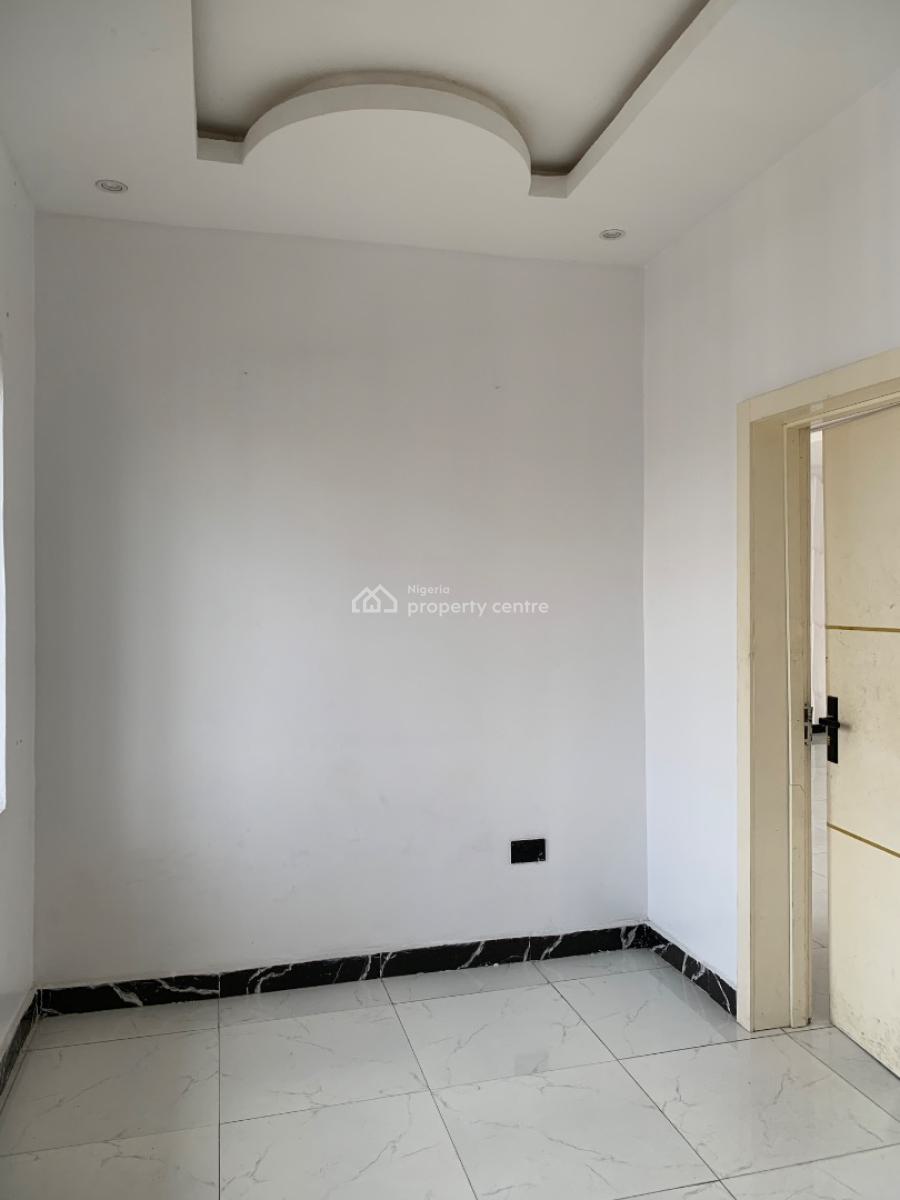Spacious 3 Bedrooms Apartment, Lekki Phase 1, Lekki, Lagos, Flat / Apartment for Rent