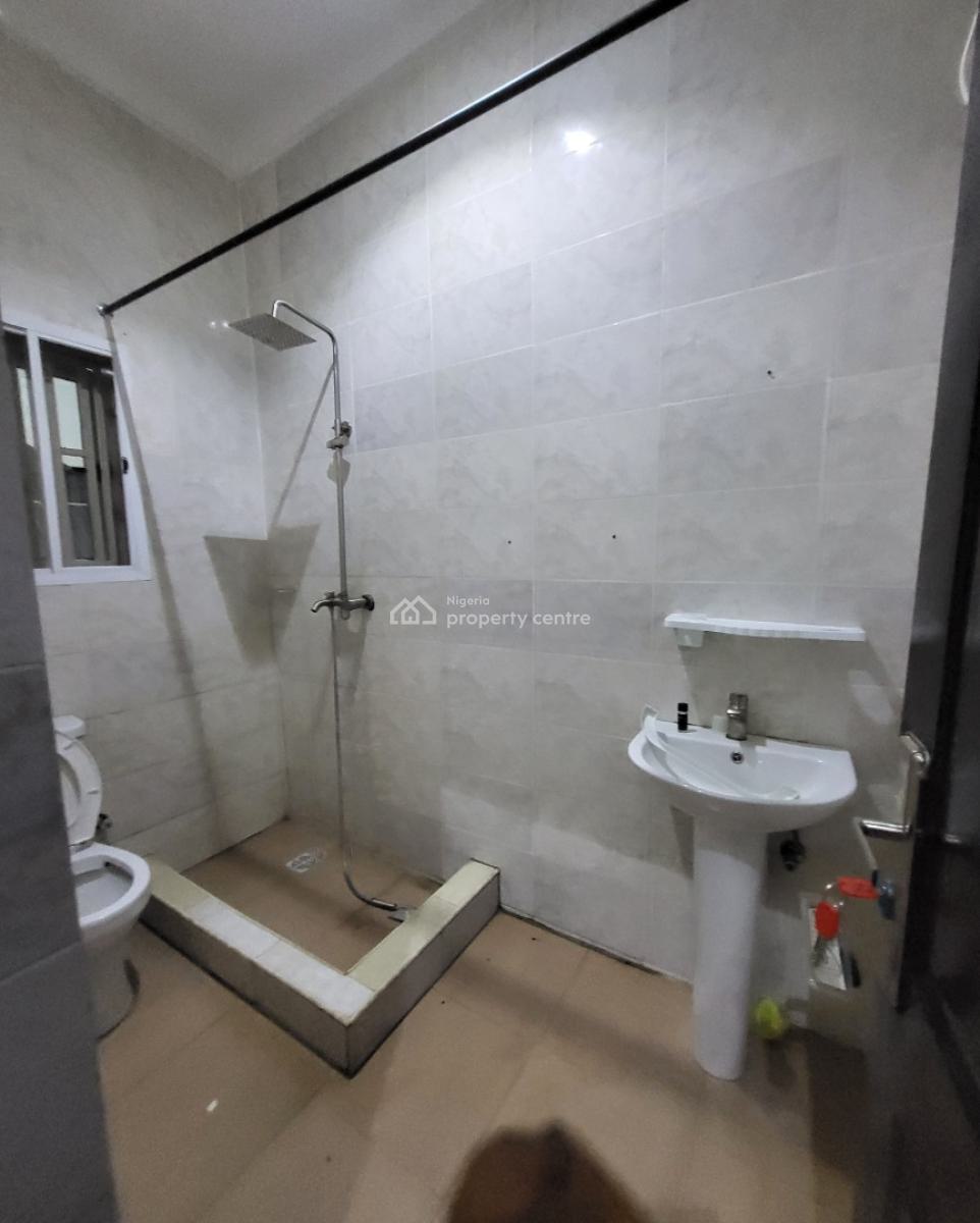 Luxurious Massive 2bedroom Flat, By American International School, Durumi, Abuja, Flat / Apartment for Rent