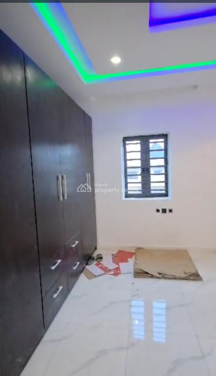 3 Bedroom Apartment with a Bq and a Gymnasium, Maryland, Lagos, Flat / Apartment for Sale