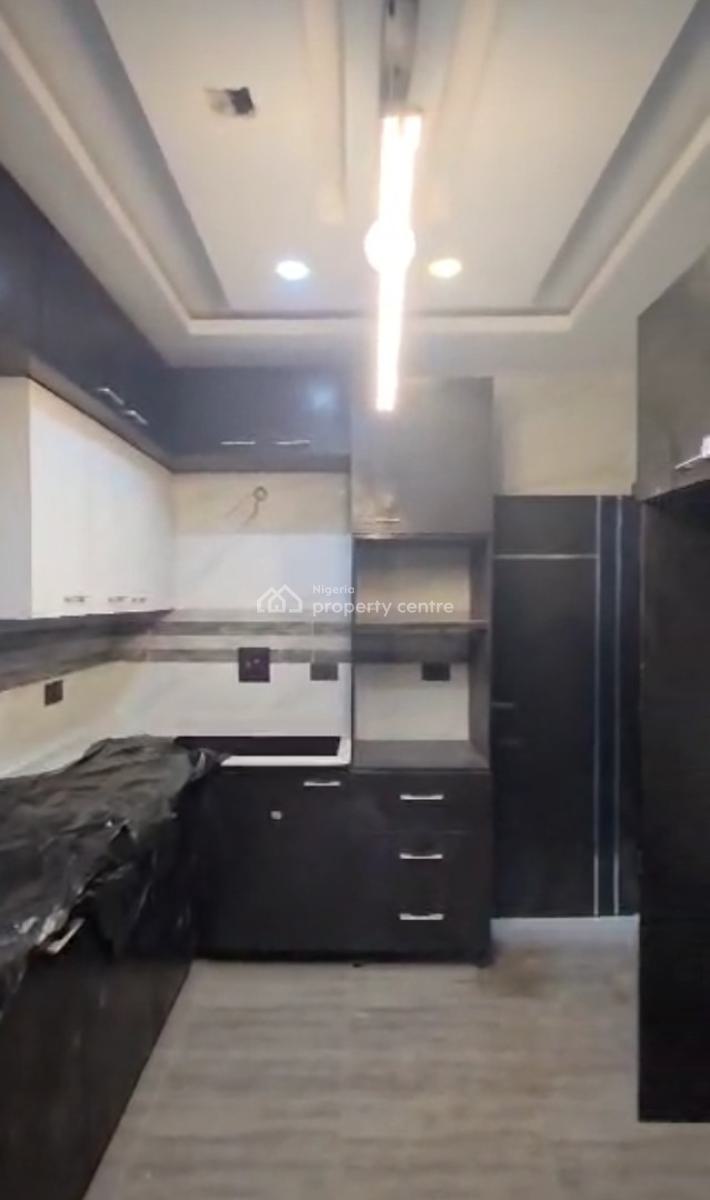 3 Bedroom Apartment with a Bq and a Gymnasium, Maryland, Lagos, Flat / Apartment for Sale