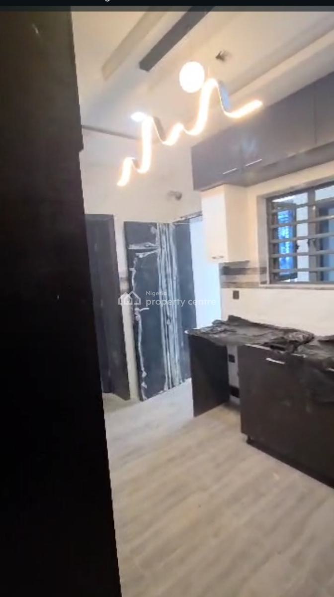 3 Bedroom Apartment with a Bq and a Gymnasium, Maryland, Lagos, Flat / Apartment for Sale