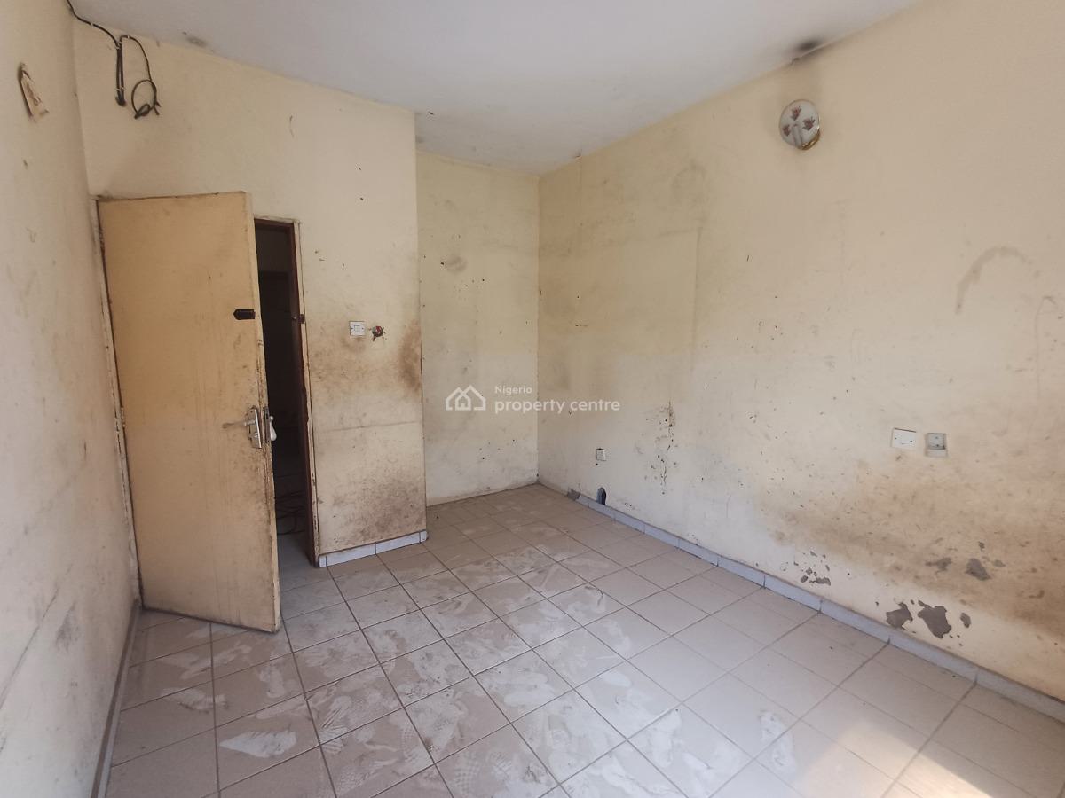 3 Bedroom Flat on The First Floor, Mabushi, Abuja, Flat / Apartment for Rent