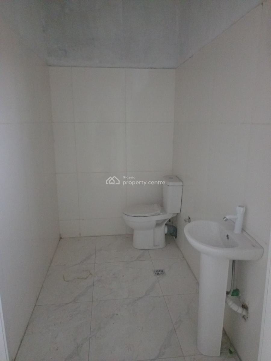 Big Shop Space, Mobil Road, Ajah, Lagos, Plaza / Complex / Mall for Rent