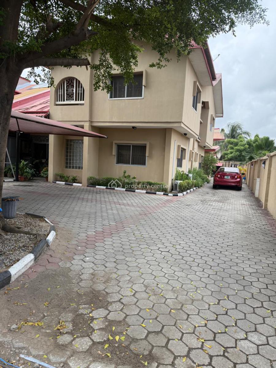 Luxurious 4-bedroom Semi-detached House with 2-room Service Quarters, Oniru, Victoria Island (vi), Lagos, Semi-detached Duplex for Sale