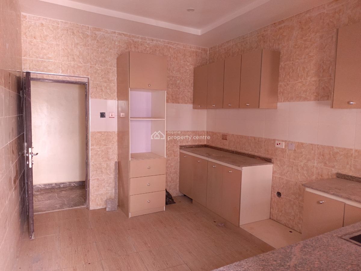 Standard 3 Bedrooms Block of Flat First Floor, Jahi By Gilmor, Jahi, Abuja, Flat / Apartment for Rent