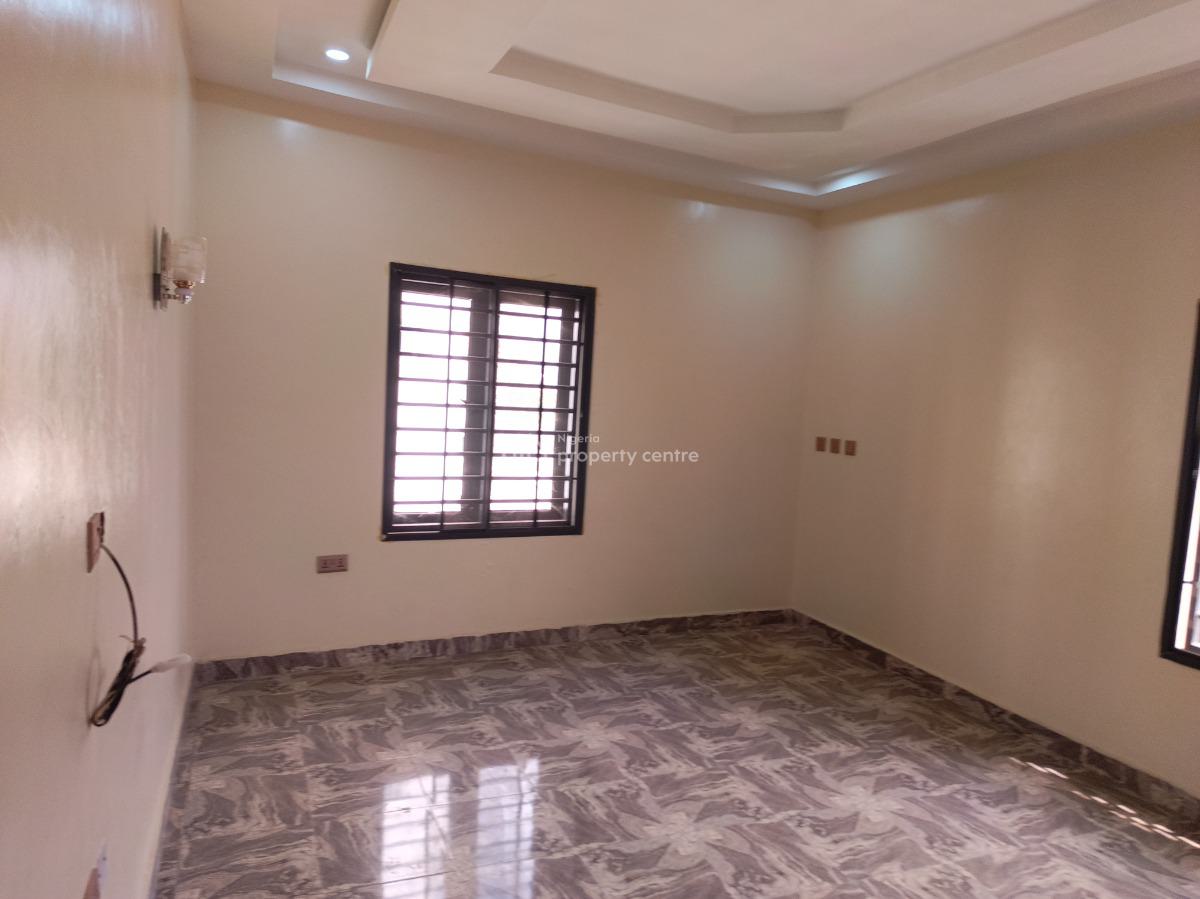 Standard 3 Bedrooms Block of Flat First Floor, Jahi By Gilmor, Jahi, Abuja, Flat / Apartment for Rent
