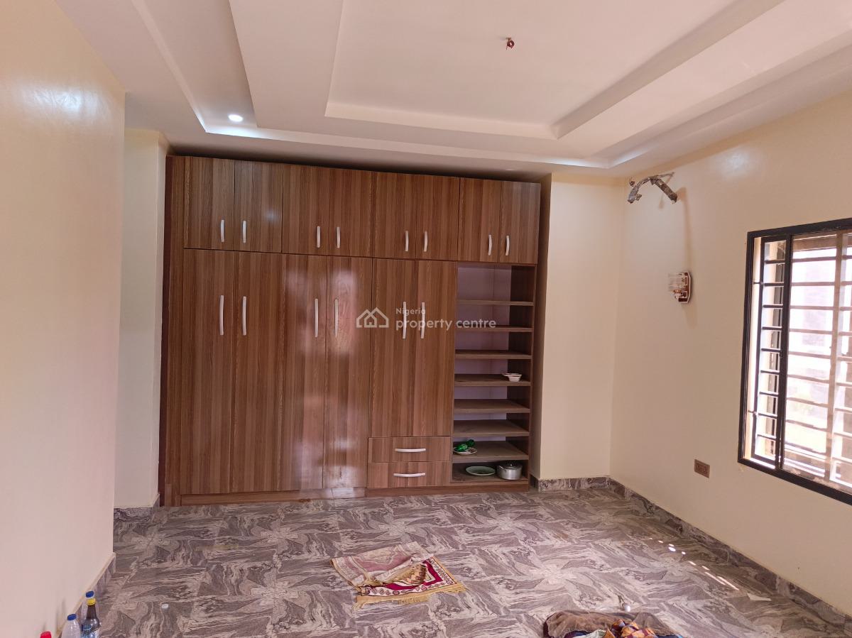 Standard 3 Bedrooms Block of Flat First Floor, Jahi By Gilmor, Jahi, Abuja, Flat / Apartment for Rent