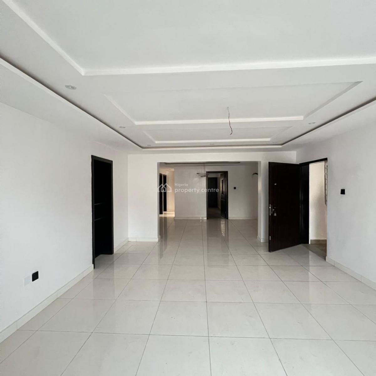 Spacious 3 Bedroom Flat, Lekki Phase 1, Lekki, Lagos, Flat / Apartment for Sale