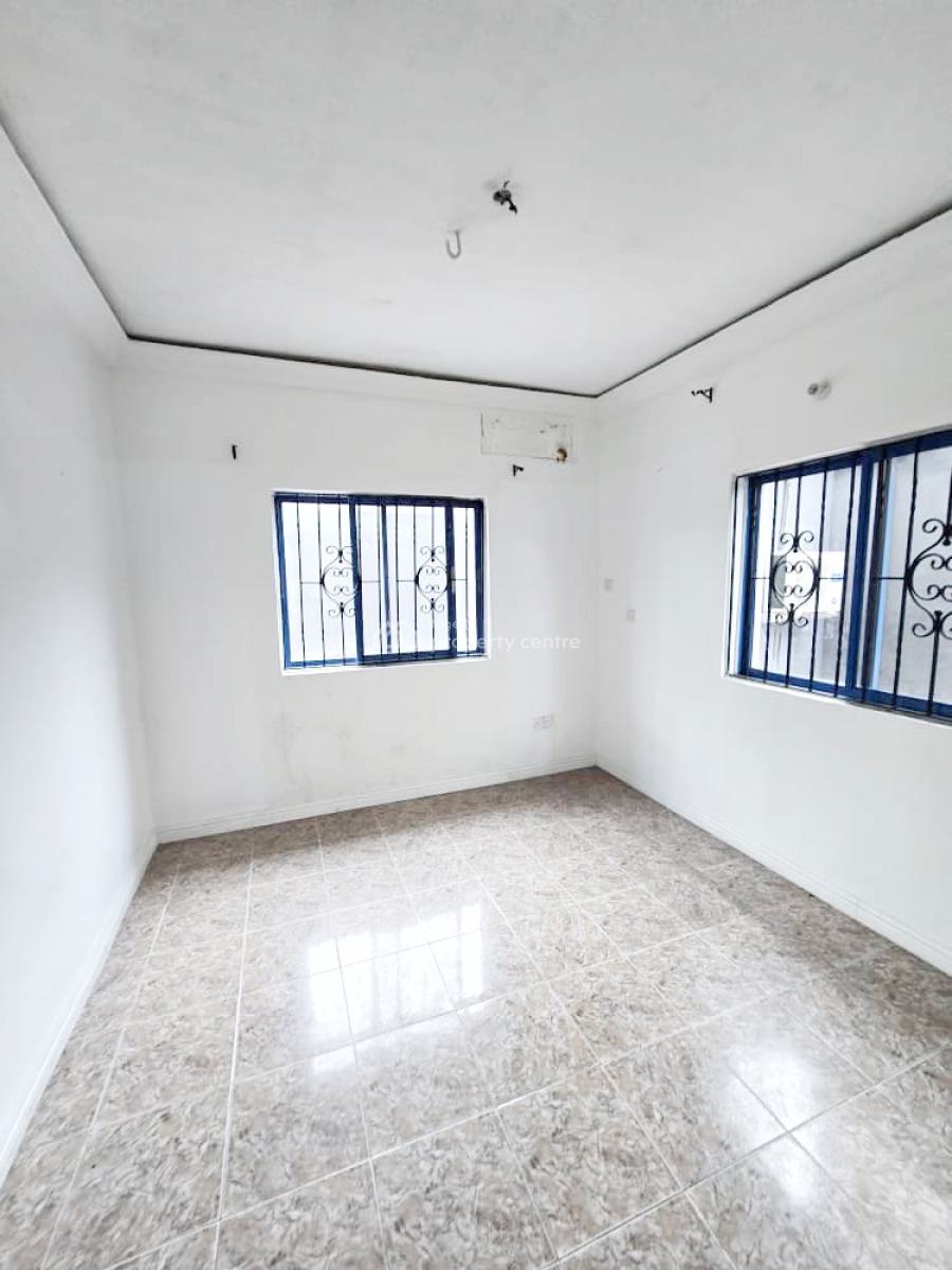 a Well Maintained Specious 3 Bedroom Flat, Gra Phase 2, Magodo, Lagos, Flat / Apartment for Rent