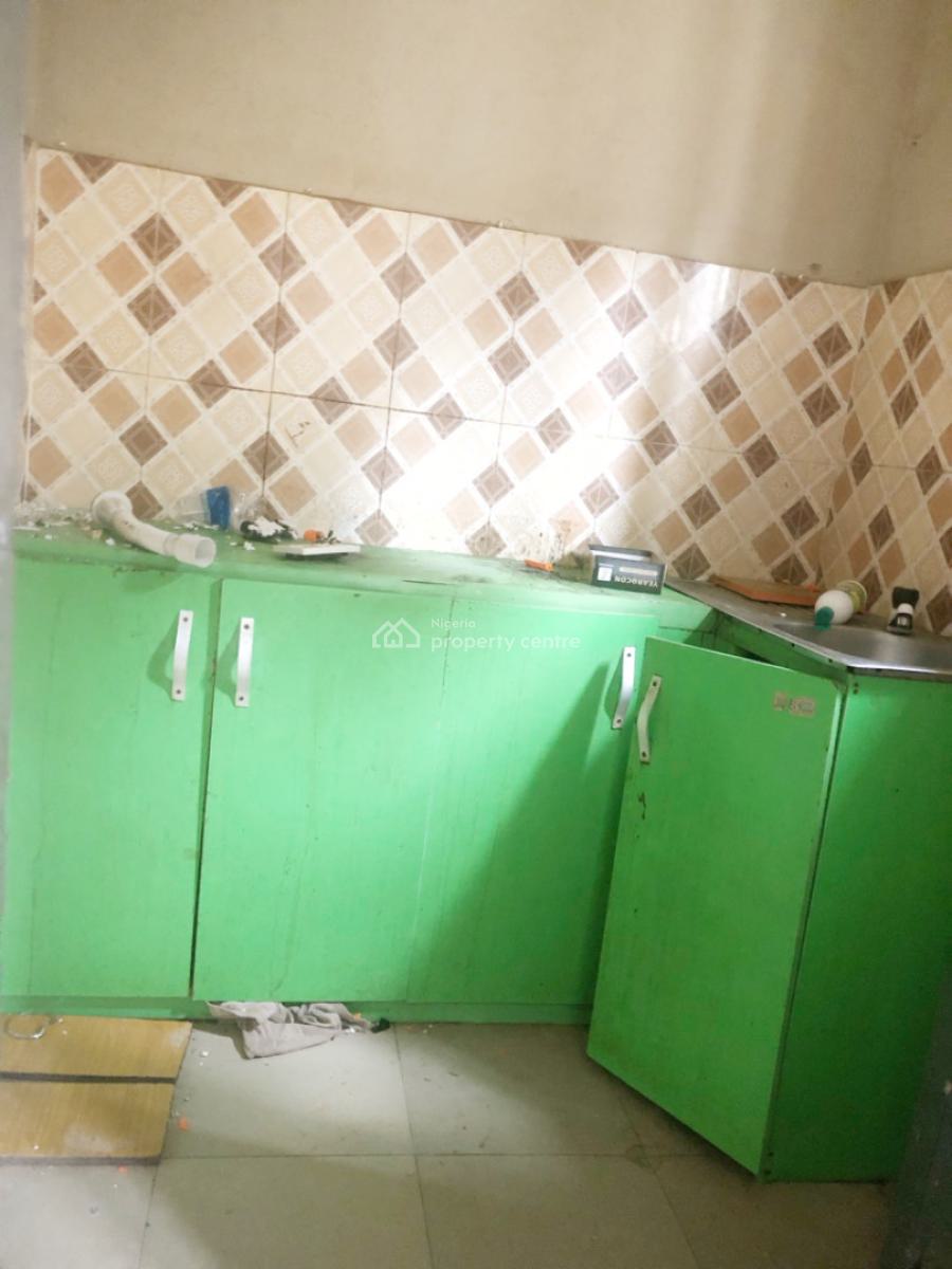 a Well Maintained Mini Flat, Gra Phase 1, Magodo, Lagos, Mini Flat (room and Parlour) for Rent