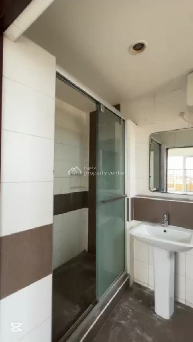 Renovated 3 Bedroom Penthouse with Pool, Lekki Phase 1, Lekki, Lagos, House for Rent