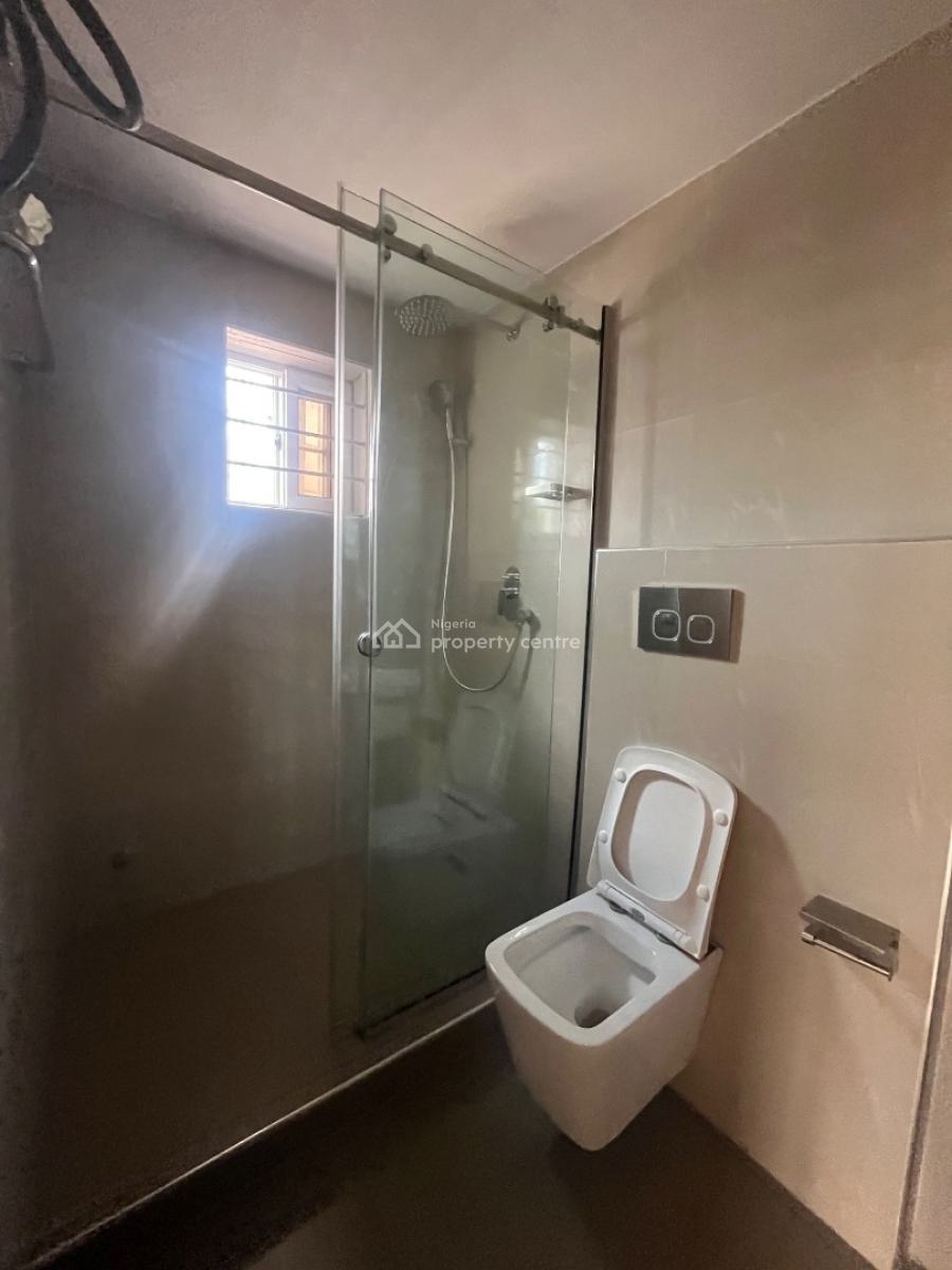 Newly Renovated and Spacious 3 Bedroom with Bq Apartment in Lekki 1, Lekki 1 Off Admiralty Way Lekki Phase 1 Lagos, Lekki Phase 1, Lekki, Lagos, Block of Flats for Sale