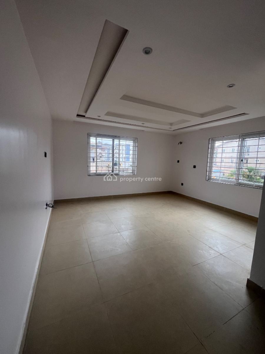 Newly Renovated and Spacious 3 Bedroom with Bq Apartment in Lekki 1, Lekki 1 Off Admiralty Way Lekki Phase 1 Lagos, Lekki Phase 1, Lekki, Lagos, Block of Flats for Sale