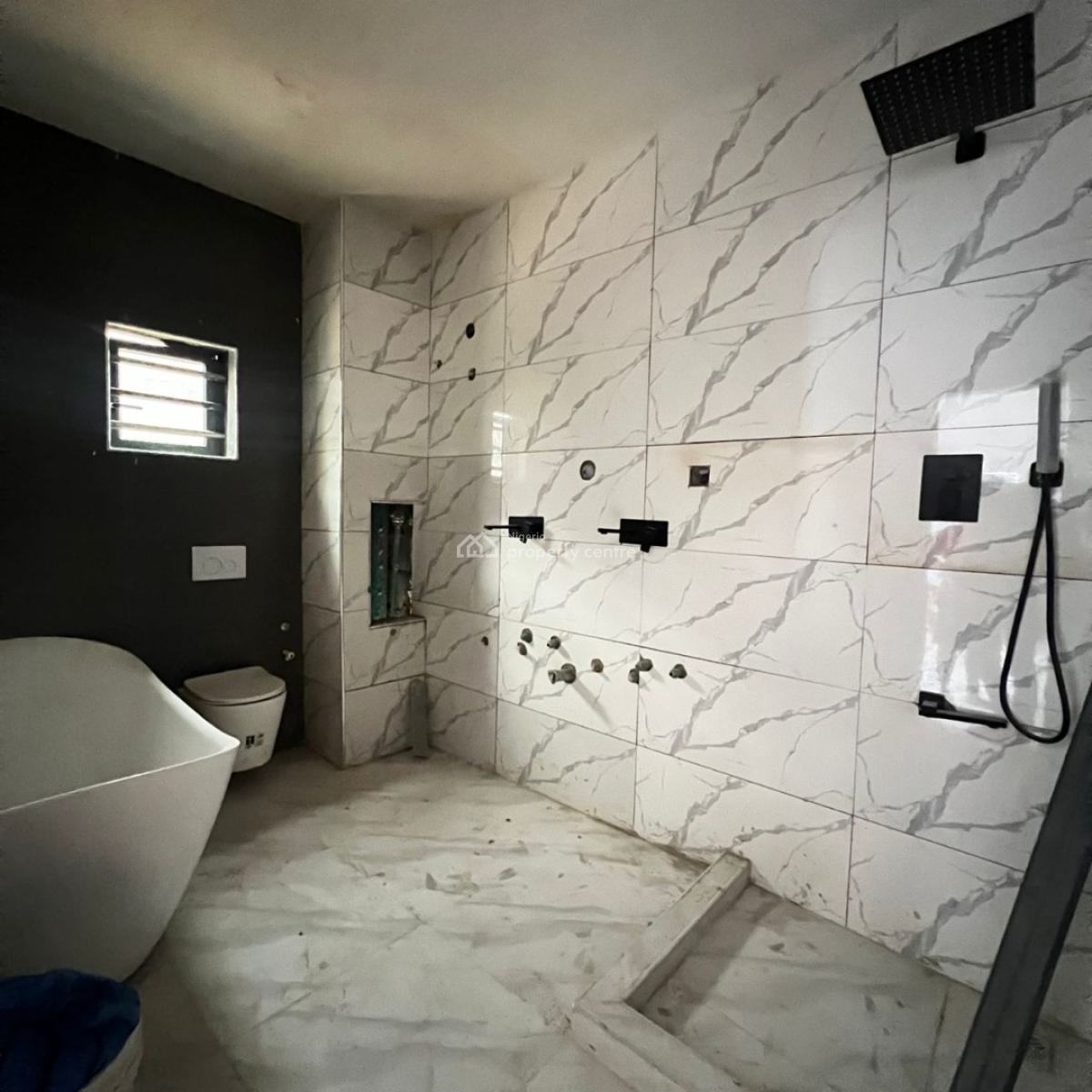 3 Bedrooms Apartment, Lekki Phase 1, Lekki, Lagos, Flat / Apartment for Sale