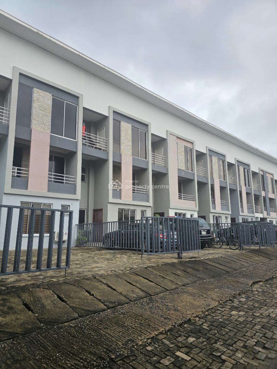 Distress 4 Bedrooms Terrace Duplex with Bq, Lekki Phane1 Lagos, Lekki, Lagos, Terraced Duplex for Sale