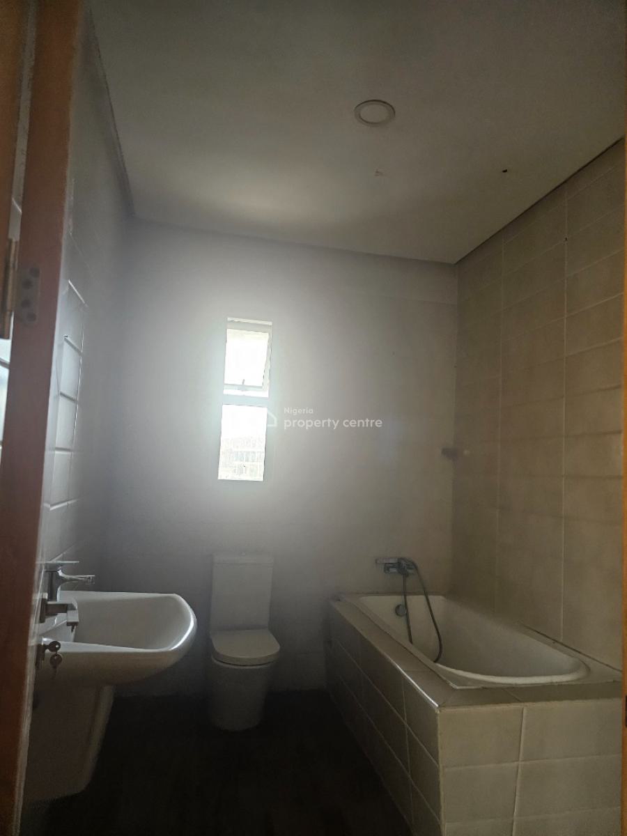 Distress 4 Bedrooms Terrace Duplex with Bq, Lekki Phane1 Lagos, Lekki, Lagos, Terraced Duplex for Sale